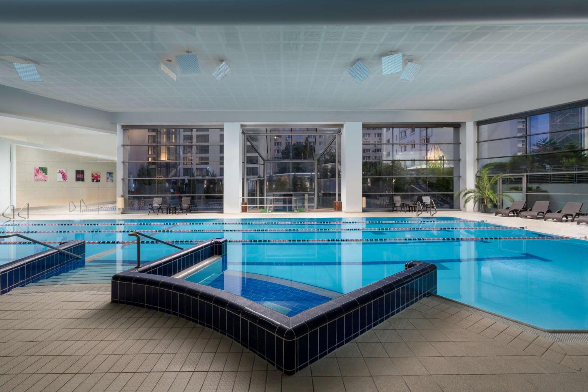 Park Inn By Radisson Bucharest Hotel & Residence Kültér fotó